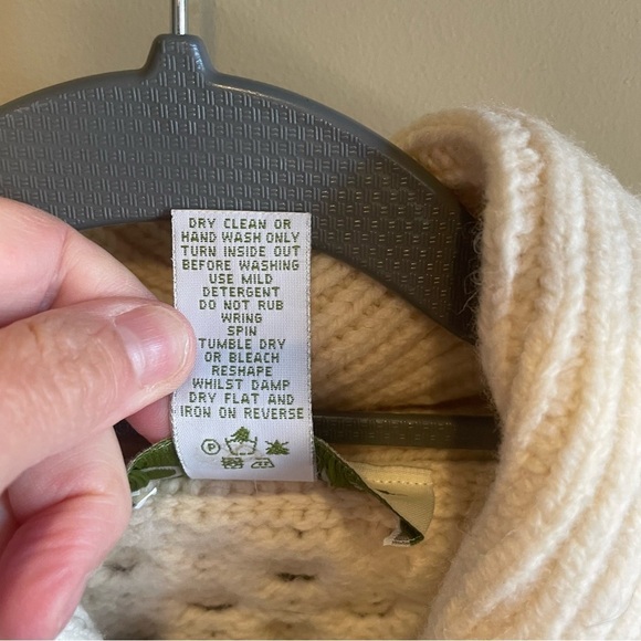 ORVIS Cable Knit Fisherman Ivory Women’s Wool Chunky Sweater Ireland M - Picture 5 of 6